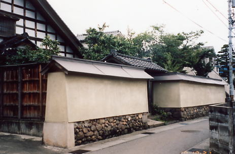 金沢観光(土塀の残る街、金沢)