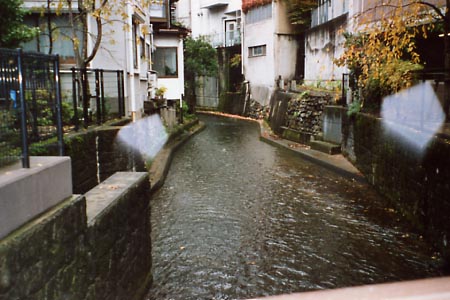 金沢観光（鞍月用水）